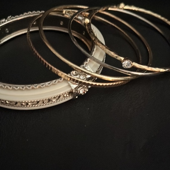 5 stackable Bangle Bracelets - Picture 2 of 6